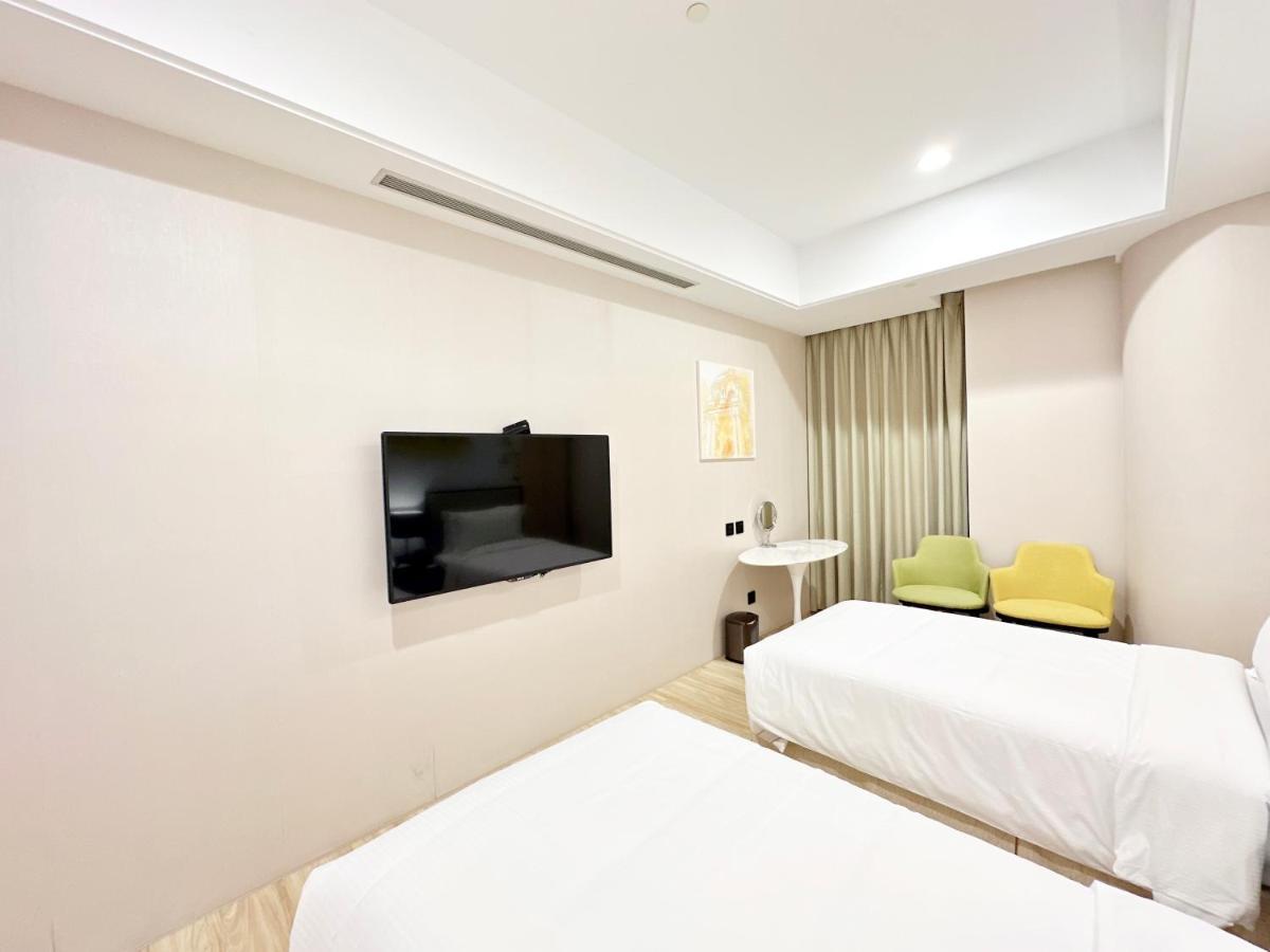 Hotel 星鑽國際商旅 編號315 Tainan Exterior foto
